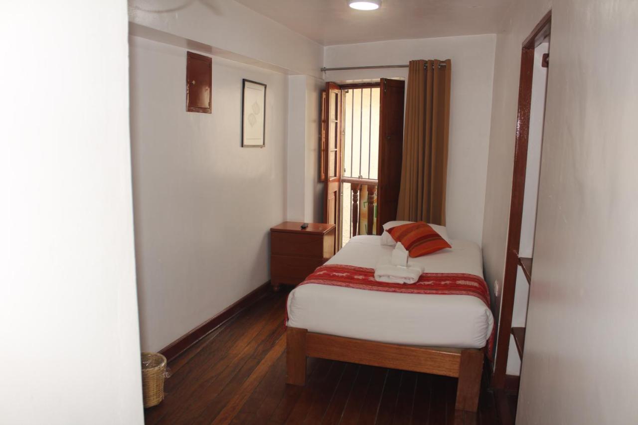 Hostal Turistico Illapa Cusco 119 Exterior photo