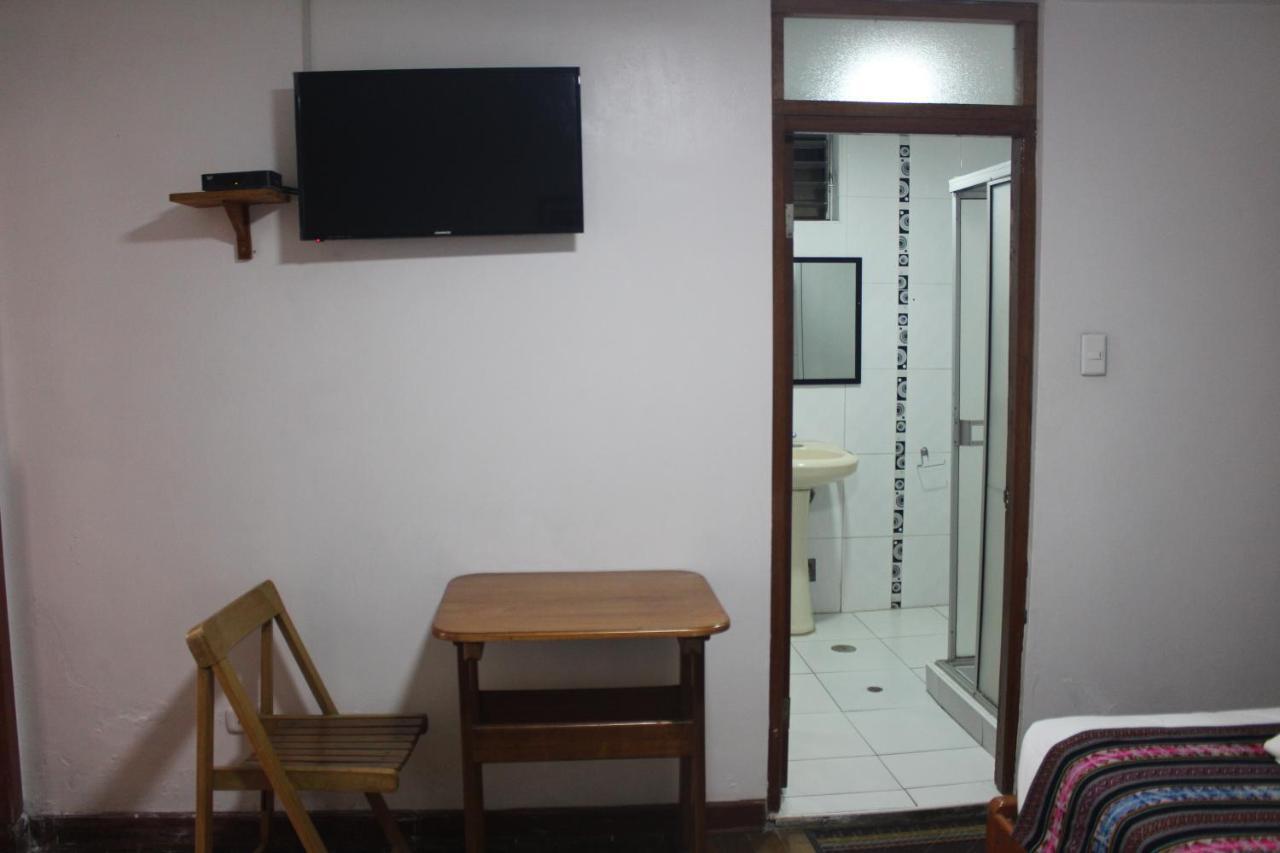 Hostal Turistico Illapa Cusco 119 Exterior photo